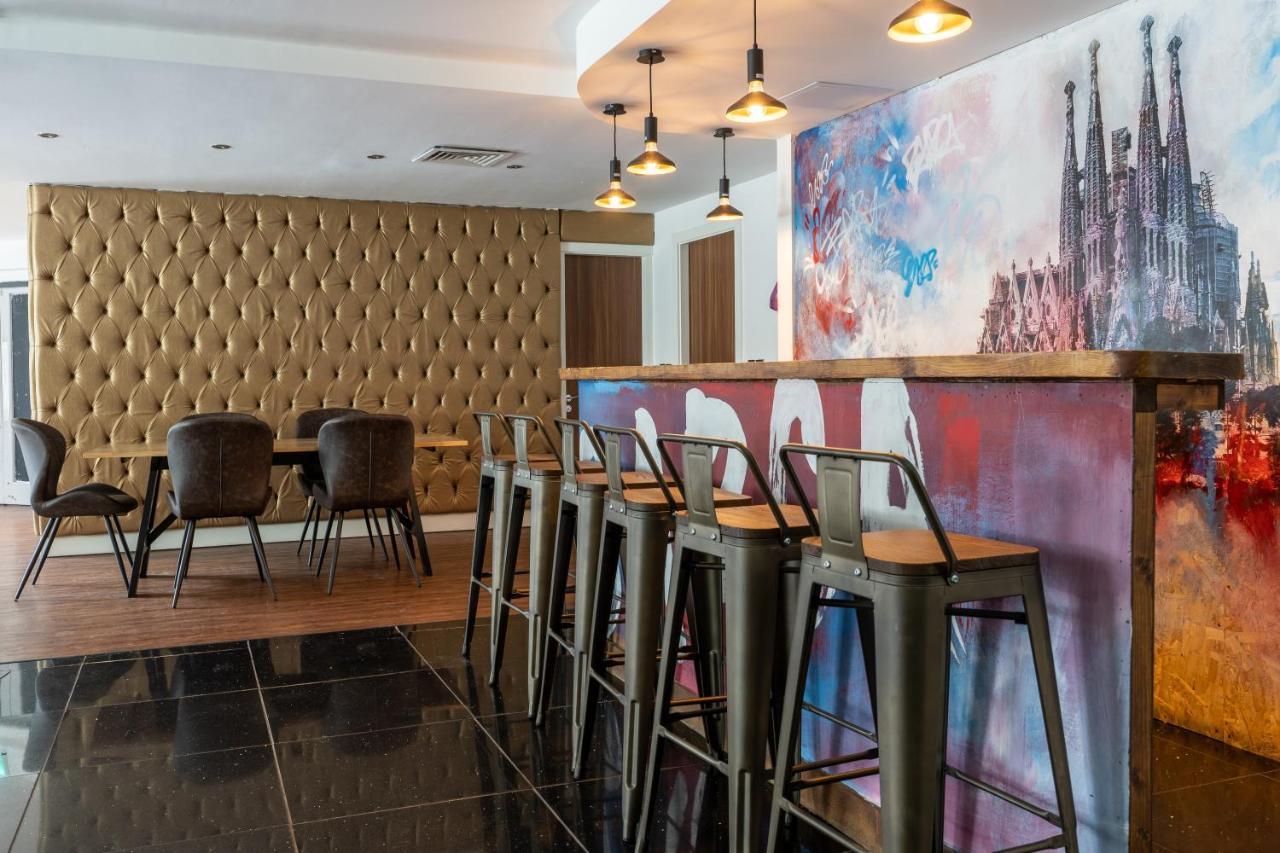 The Bling Hotel By Ustay Aparthotels Liverpool Exterior foto